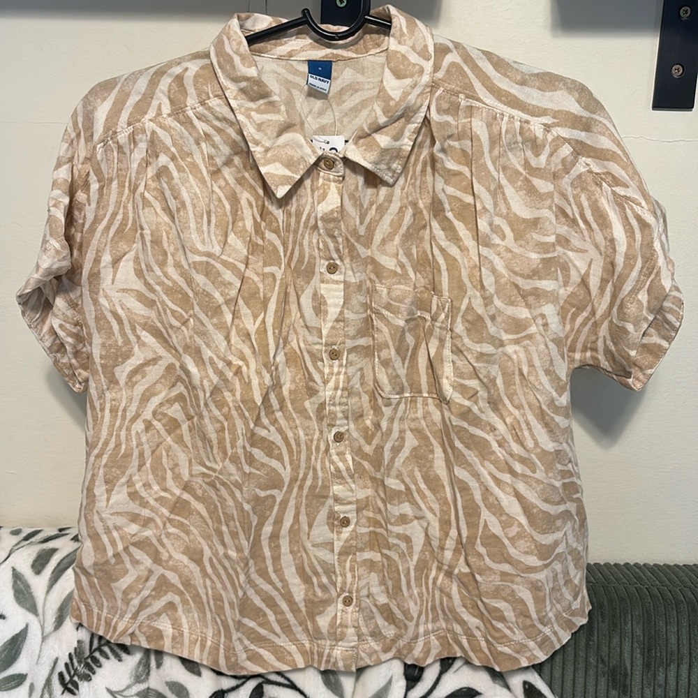 Old Navy beige zebra print oversized top